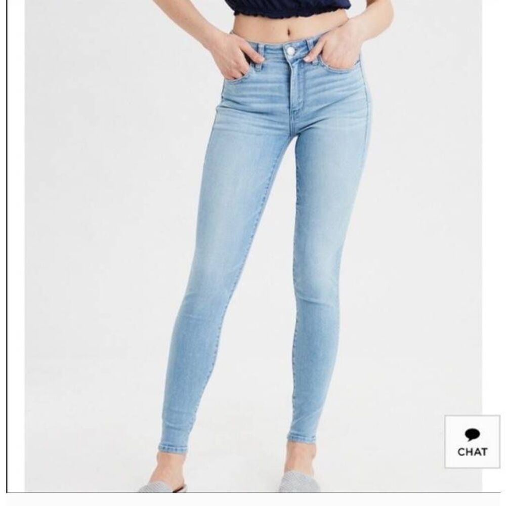 AEO light wash next level stretch skinny jeans EUC size 2